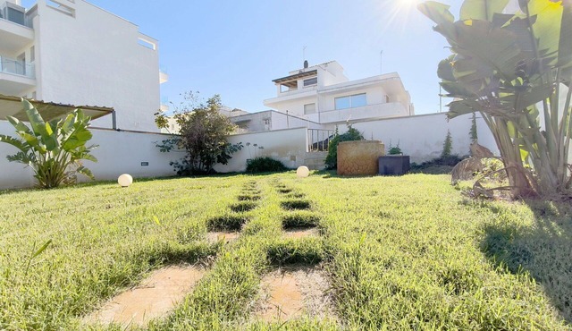 Nice apartment for 5 guests with A/C, patio and pets allowed