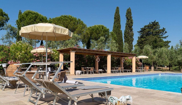 Nice apartment for 6 guests with A/C, pool, WIFI, TV, pets allowed and panoramic view