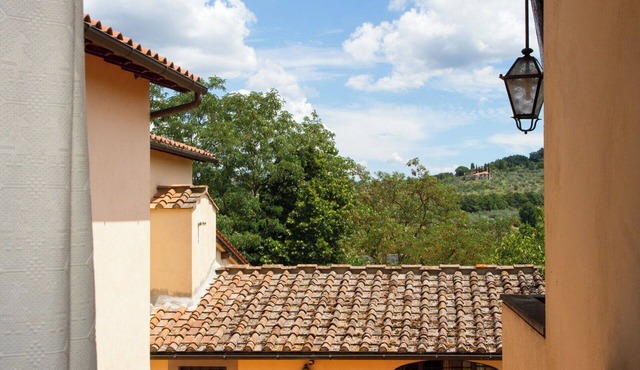 Nice apartment for 6 guests with A/C, WIFI, pool, TV and pets allowed, close to Florence
