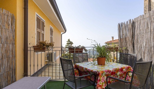 Nice apartment for 6 people with A/C, WIFI, balcony and pets allowed