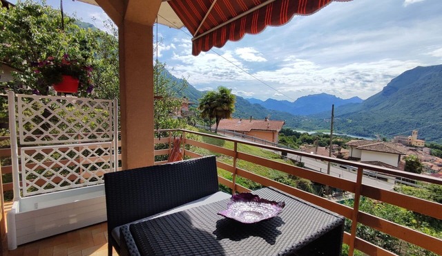 Nice apartment for 6 people with WIFI, TV, patio and pets allowed