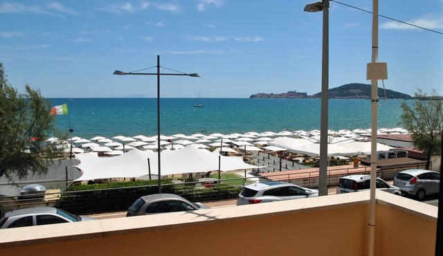 Nice apartment for 6 people with A/C, TV, balcony and pets allowed