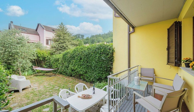 Nice apartment for 7 guests with pool, WIFI, TV, balcony and pets allowed
