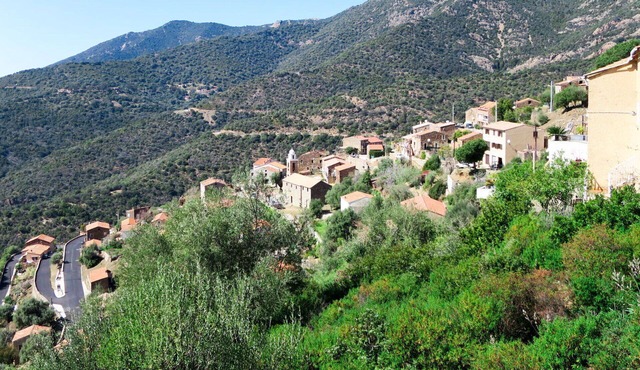 Nice apartment for 3 guests with A/C, WIFI, TV, patio, pets allowed and panoramic view