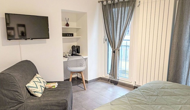 Nice apartment for 3 guests with TV, balcony and pets allowed