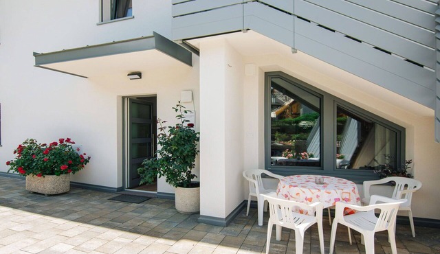 Nice apartment for 4 people with WIFI, TV, patio and pets allowed