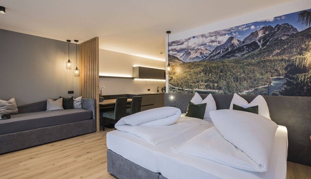 Nice apartment for 4 people with WIFI, pool, TV, terrace and parking