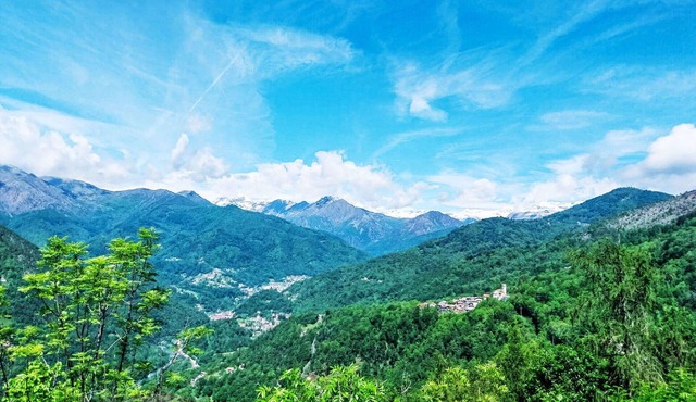Nice apartment for 6 people with WIFI, hot tub, balcony, pets allowed and panoramic view