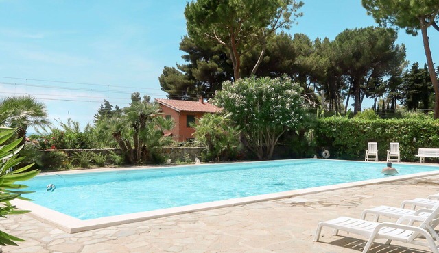 Nice apartment for 4 guests with pool, WIFI, A/C, TV, terrace and pets allowed