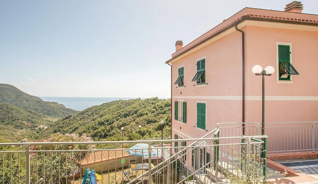 Nice apartment in Moneglia -GE-