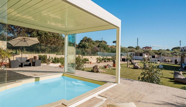 Nice apartment in villa for 3 guests with WIFI, A/C, pool, TV and patio