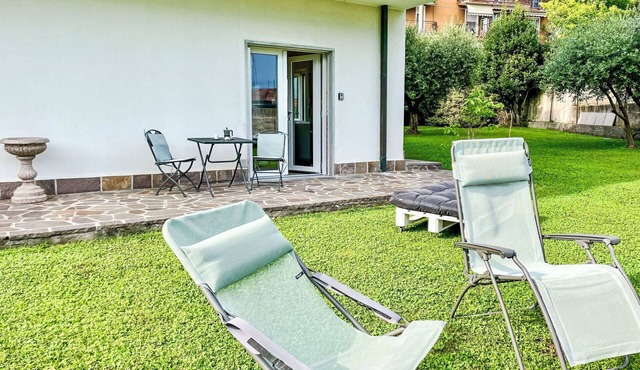 Nice apartment for 4 guests with WIFI, A/C, TV and patio
