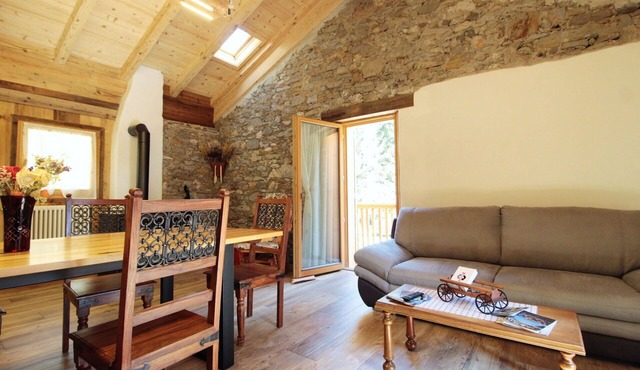 Nice apartment for 5 people with WIFI, balcony, pets allowed and panoramic view