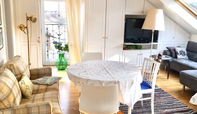 Nice apartment with extra kitchen, bathroom, whirlpool, shower and bathtub.