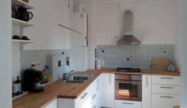 Nice apartment with garden, very close to the city center