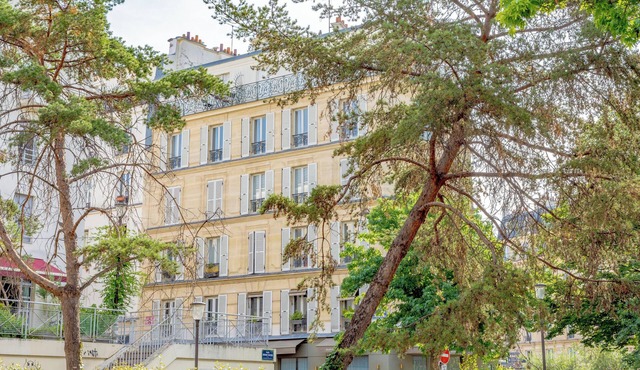 Nice apartment with view and very good location