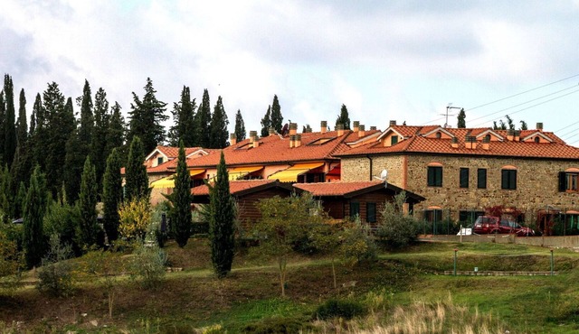 Nice apartment with WIFI, A/C, pool, TV, veranda and panoramic view, close to San Gimignano