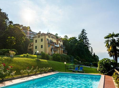 Nice appartment with terrace and stunning lake view