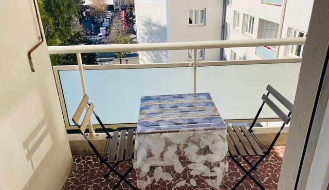 Nice City Center 2 Bedrooms Balcony Air Conditioning