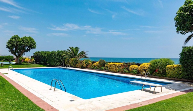 Nice apartment for 6 people with pool, WIFI, TV and balcony