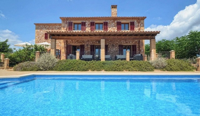 Nice finca near the sea with swimming pool and aacc for 10 persons