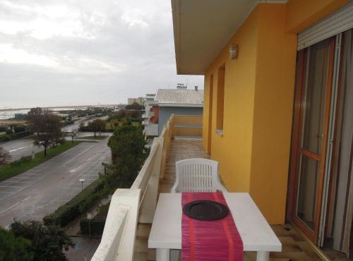Nice flat for six guests by the sea