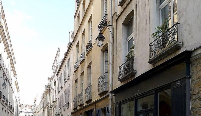 Nice flat in the centre of Paris