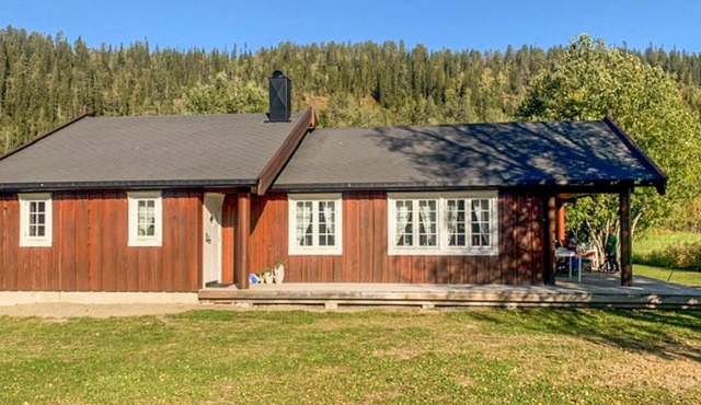 Nice home in Beitstad with kitchen