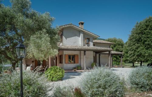 Nice Home In Configni