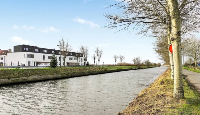 Nice home in De Panne with kitchen