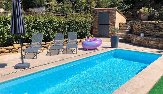 Nice home in Gemenos with private swimming pool, can be inside or outside