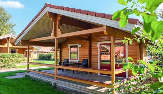 Nice home in Gramsbergen with 2 Bedrooms, WiFi and Indoor swimming pool