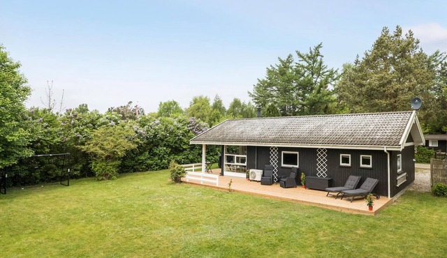 Nice home in Grevinge with WiFi