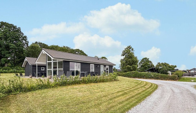 Nice home in Haderslev with sauna