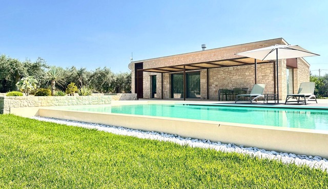 Nice home in Chiaramonte Gulfi