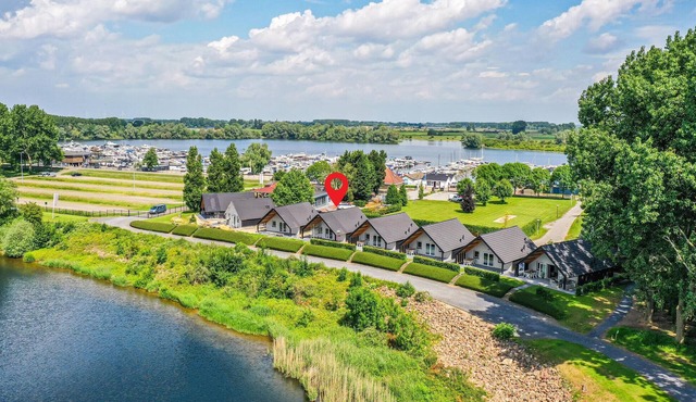 Nice home in Kerkdriel with WiFi