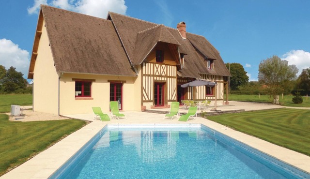 Nice home in La Croupte with WiFi