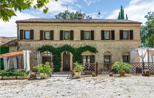 Nice Home In Macerata With Wifi