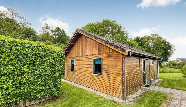 Nice home in Moddergat with WiFi