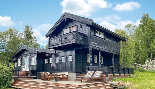 Nice home in Oppdal with sauna