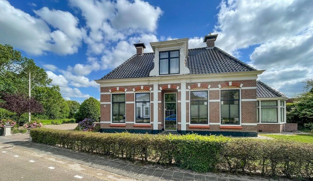 Nice home in Oudeschoot with WiFi