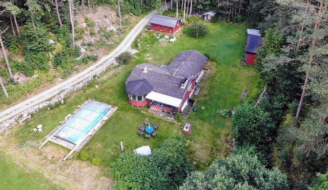 Nice home in Romelanda with sauna