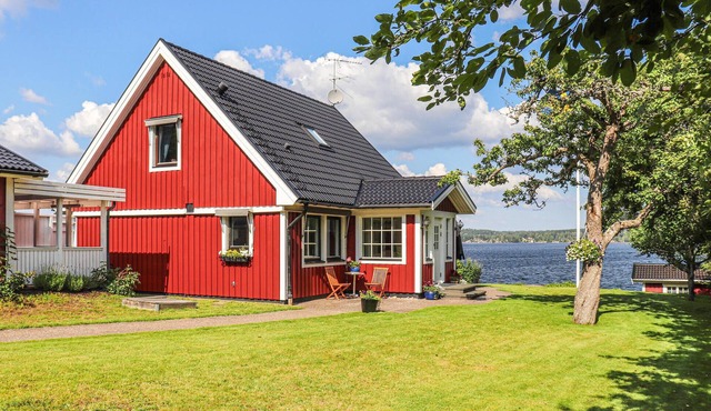 Nice home in Tranås with kitchen