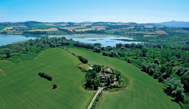 Nice house in a protected naturalistic area. Pool. MTB. birdwatching