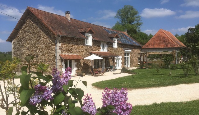 Nice independent apartment in an old farm