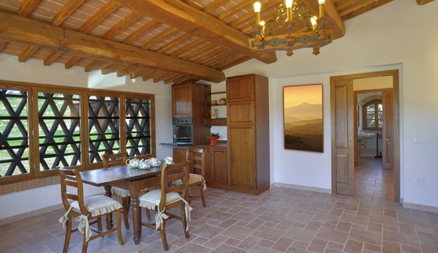 Nice apartment of 65 square meters a typical Tuscan farm building, nice finish.
