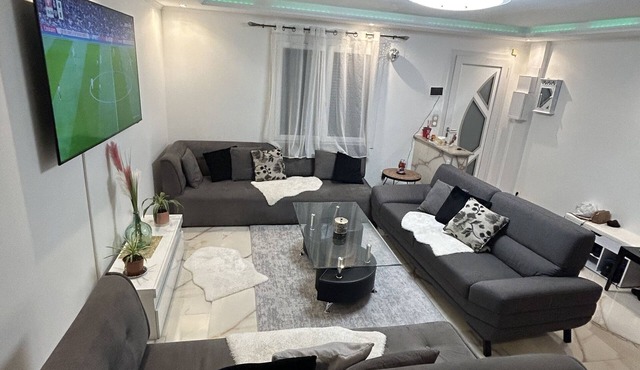 Nice relaxing apartment in a suburban area in les mureaux