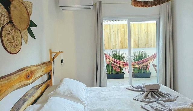 Nice renovated apartment, 1 bedroom, 5 min from the beach
