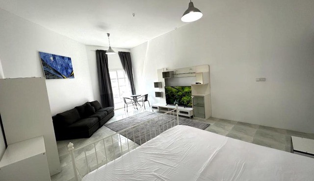 Nice Rooms for Rent in Compound Housing near Burj Alarab Dubai Villa 125