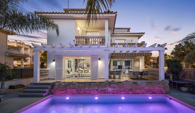 Nice rooms near Palma / airport by the sea